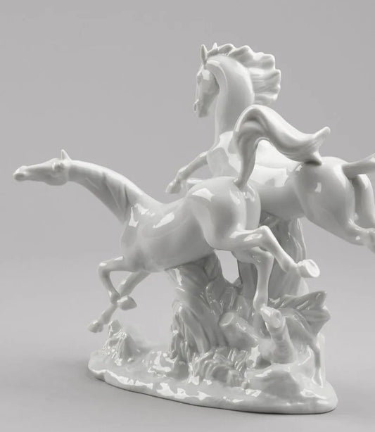 LLADRO 駆ける馬 (White)