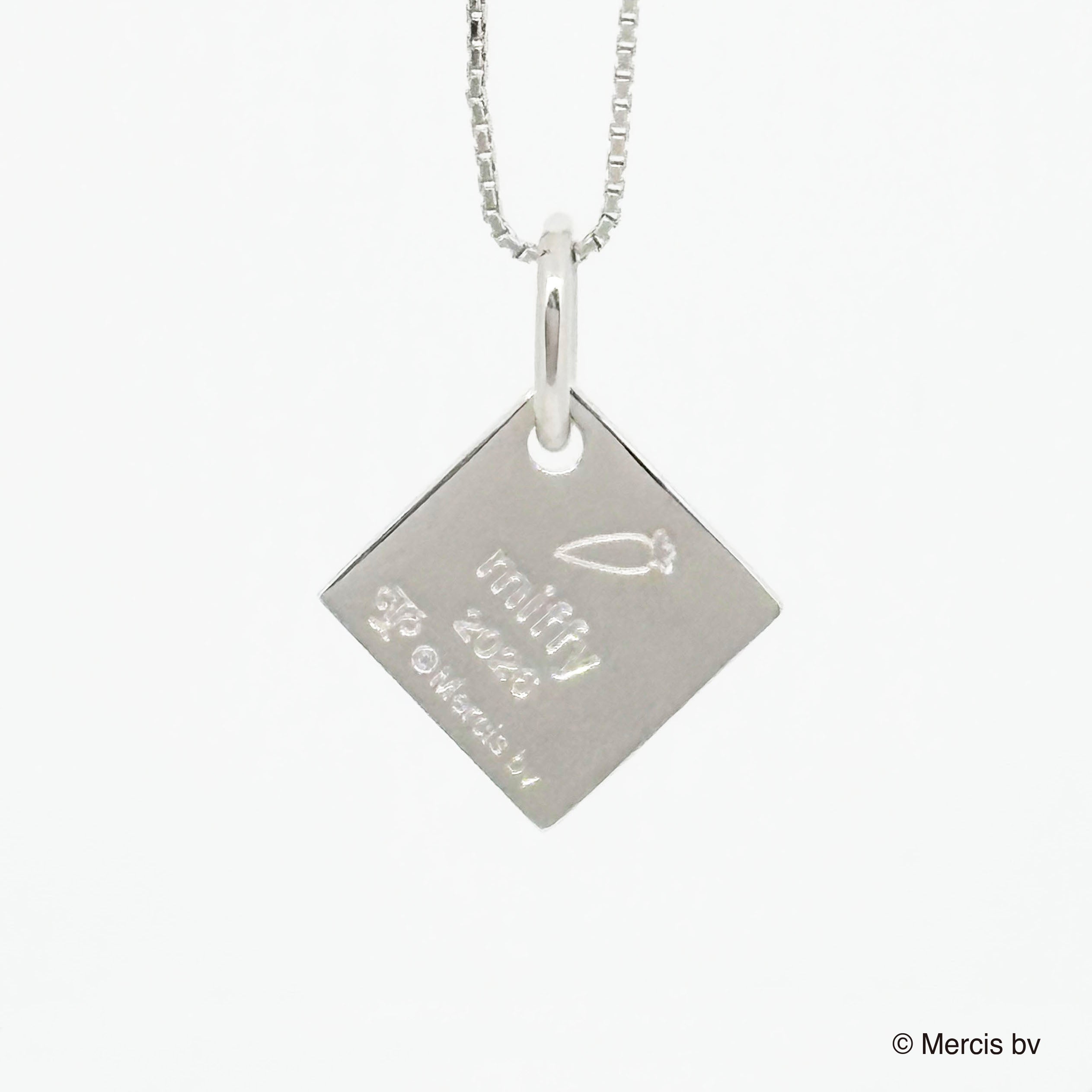 ミッフィー2026イヤープレートペンダント – Tenshodo